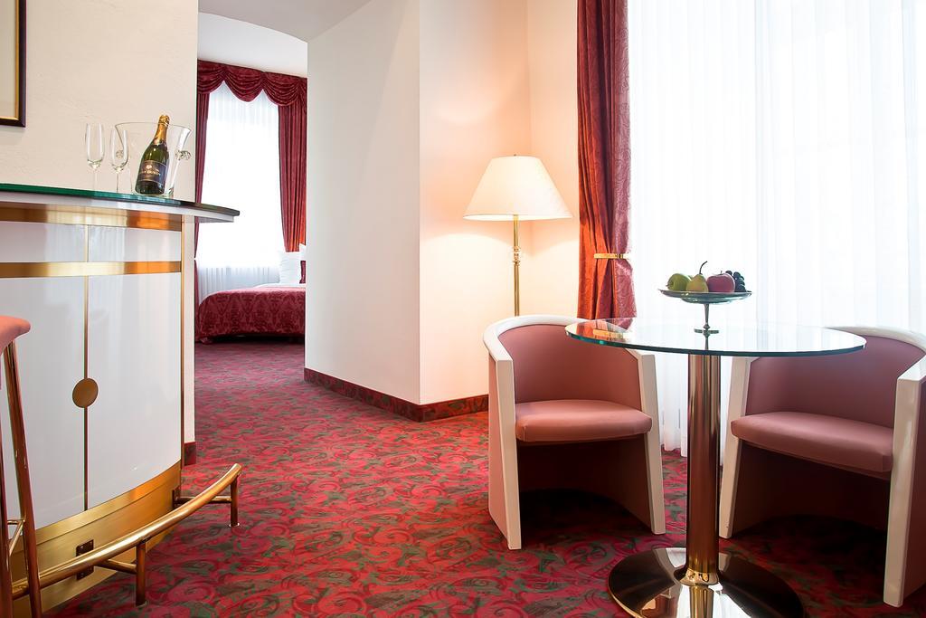 Hotel Schloss Schwarzenfeld المظهر الخارجي الصورة